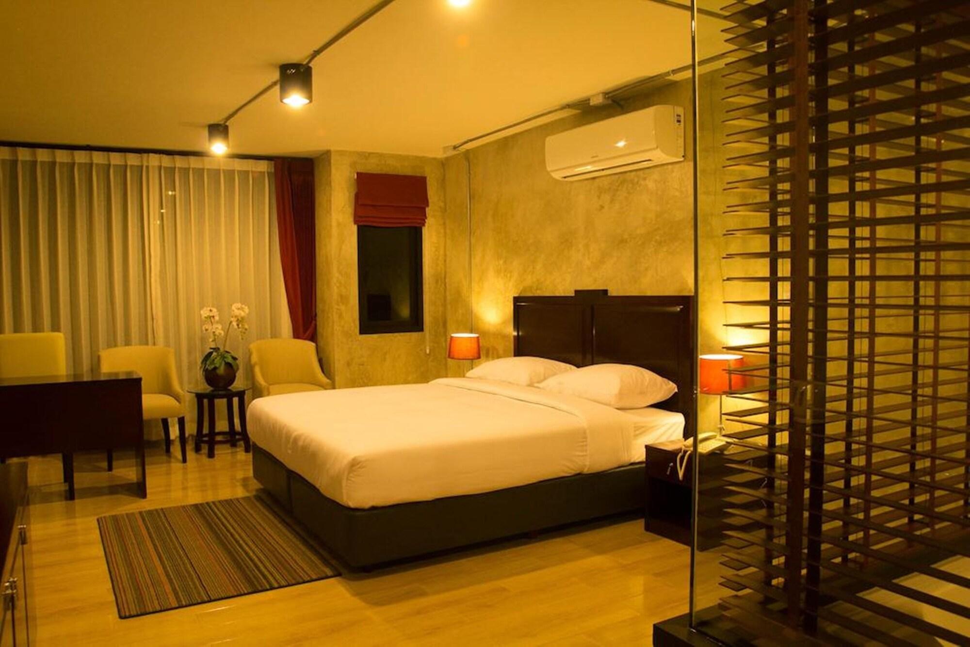 Hotel Prestige Chiang Mai Exterior foto